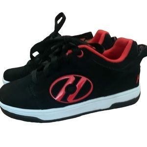Heelys Kids Sneakers in Black and Red